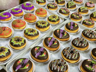 Thiên Đường Bánh Ngọt, Donuts, Bánh Bông Lan Trứng Muối & Bánh Kem Tại Davi Bakery Vũng Tàu